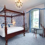Rockhill House 4*