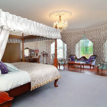 Rockhill House 4*
